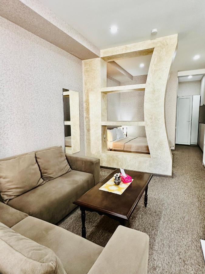 Liel Hotell Tbilisi Exteriör bild