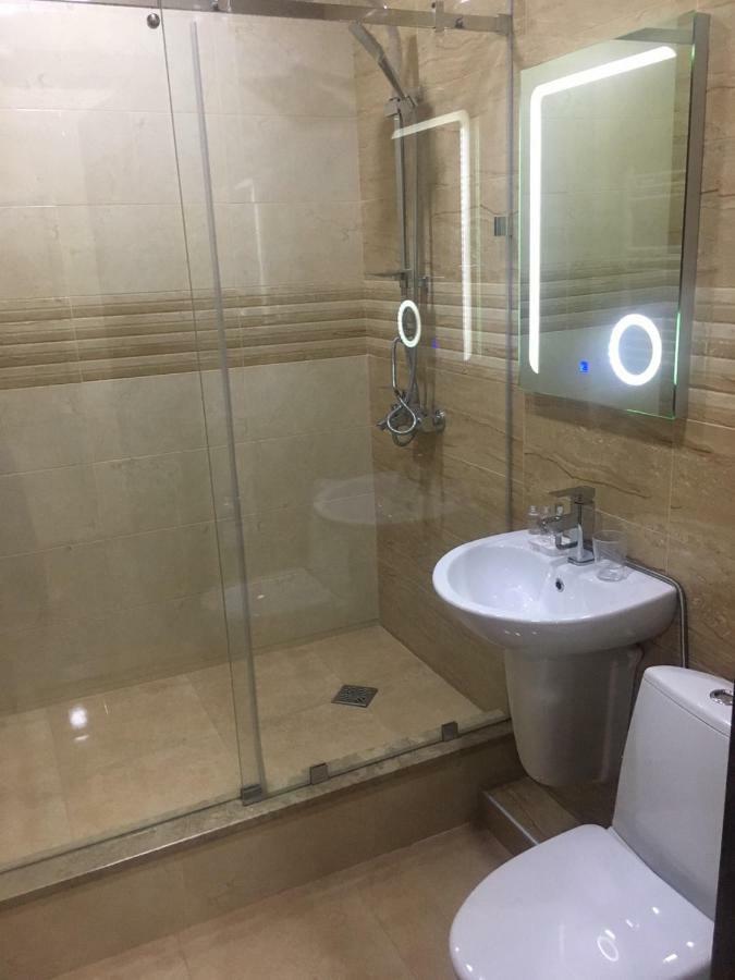 Liel Hotell Tbilisi Exteriör bild